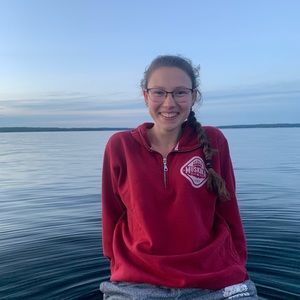 Meet your Posher, Abby